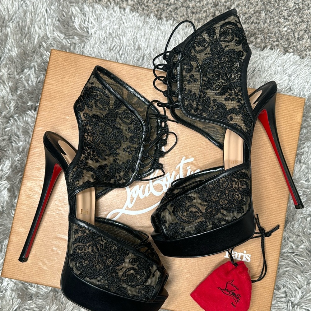 Christian Louboutin Jose Altafine 150 size 39